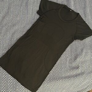 Lululemon Simply Tech Short Sleeve Shirt Black Size 4
